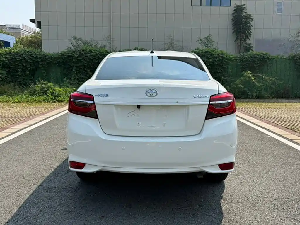 Toyota Vios — миниатюра 8