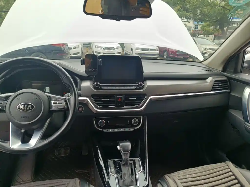 Kia Sportage — миниатюра 13