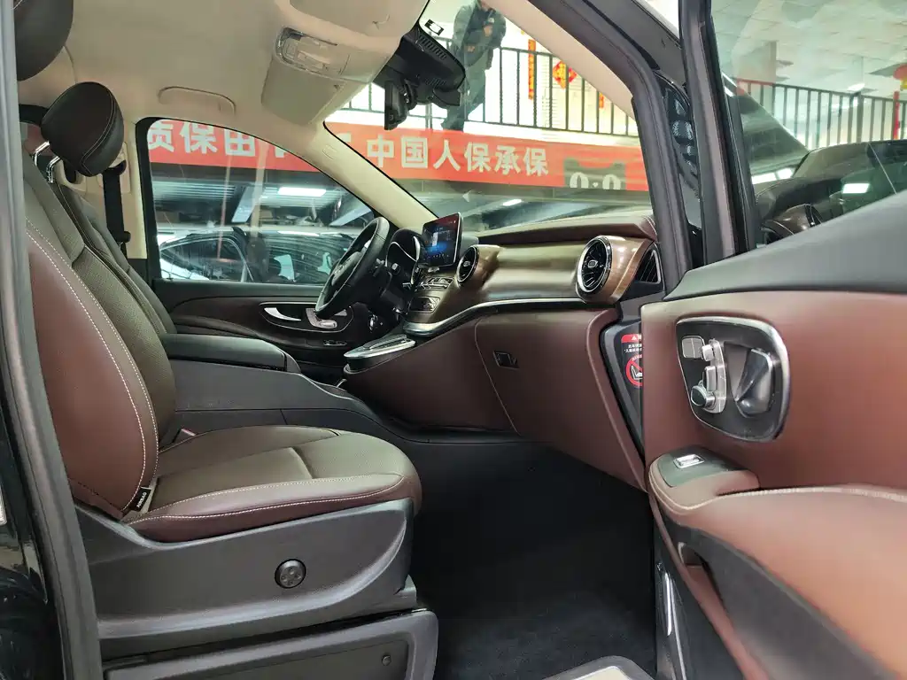 MERCEDES-BENZ V CLASS