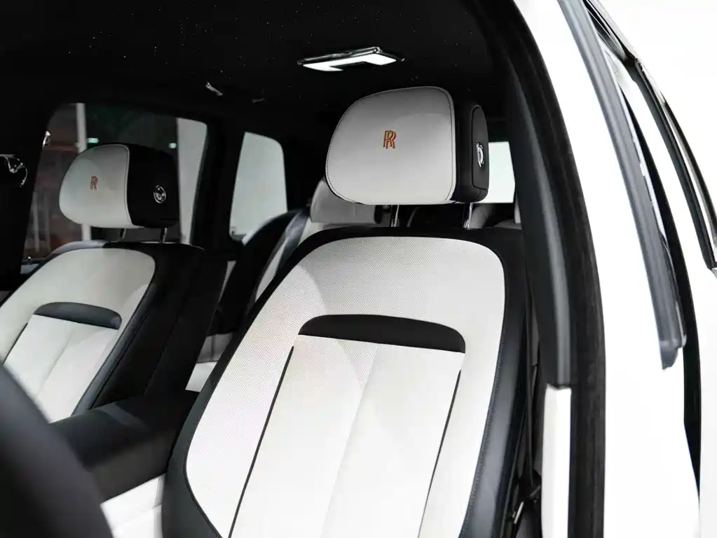 Rolls-Royce Cullinan — миниатюра 26