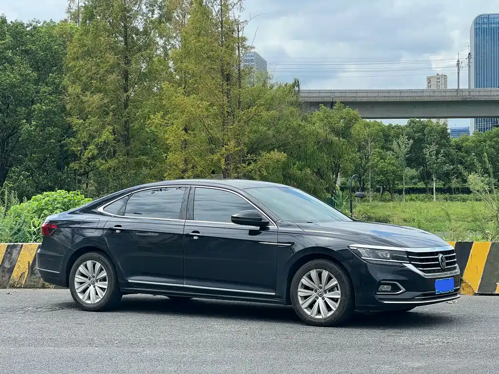 Volkswagen Passat — миниатюра 6