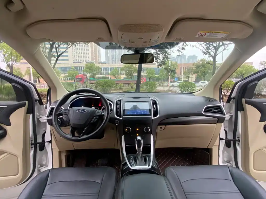 Ford Edge — миниатюра 5