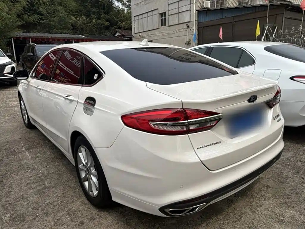 Ford Mondeo — миниатюра 8