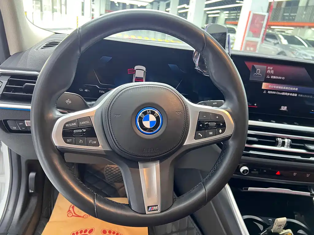 BMW i3 2022 eDrive 35 L