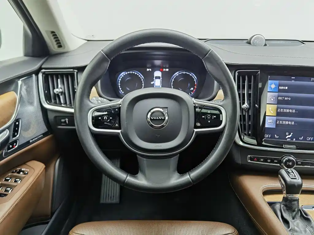 Volvo S90 — миниатюра 11