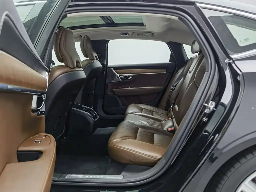 Volvo S90 — миниатюра 15