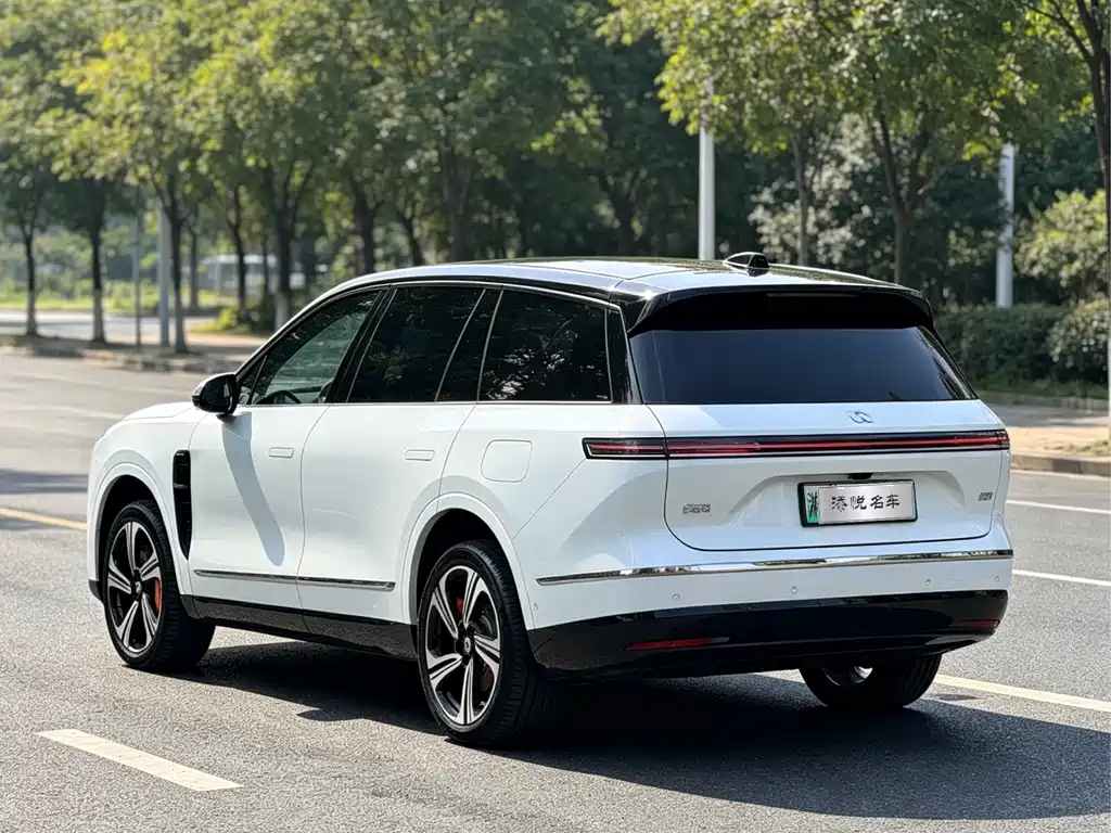 NIO ES8 — миниатюра 5