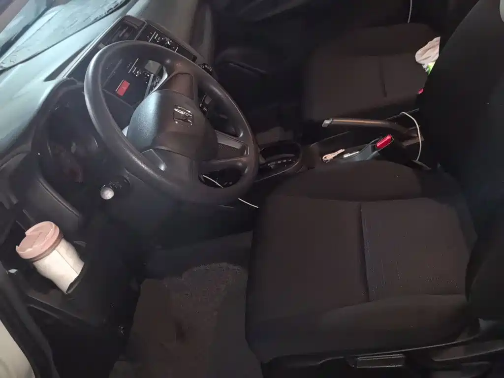 Honda Fit — миниатюра 8