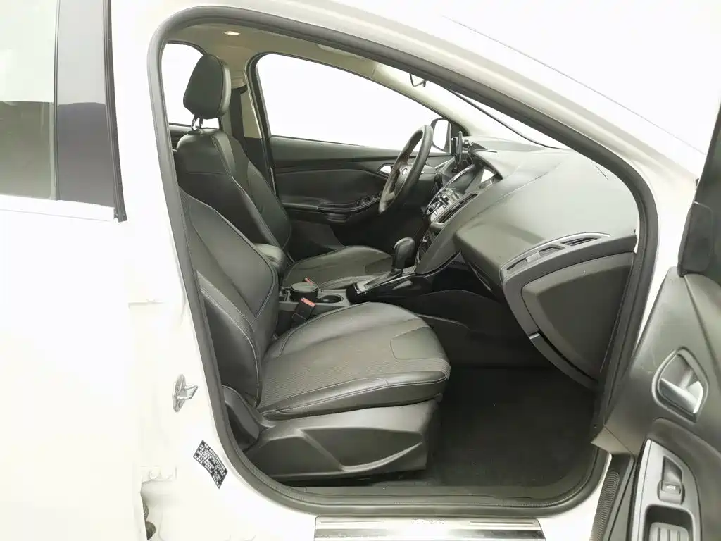 Ford Focus — миниатюра 23