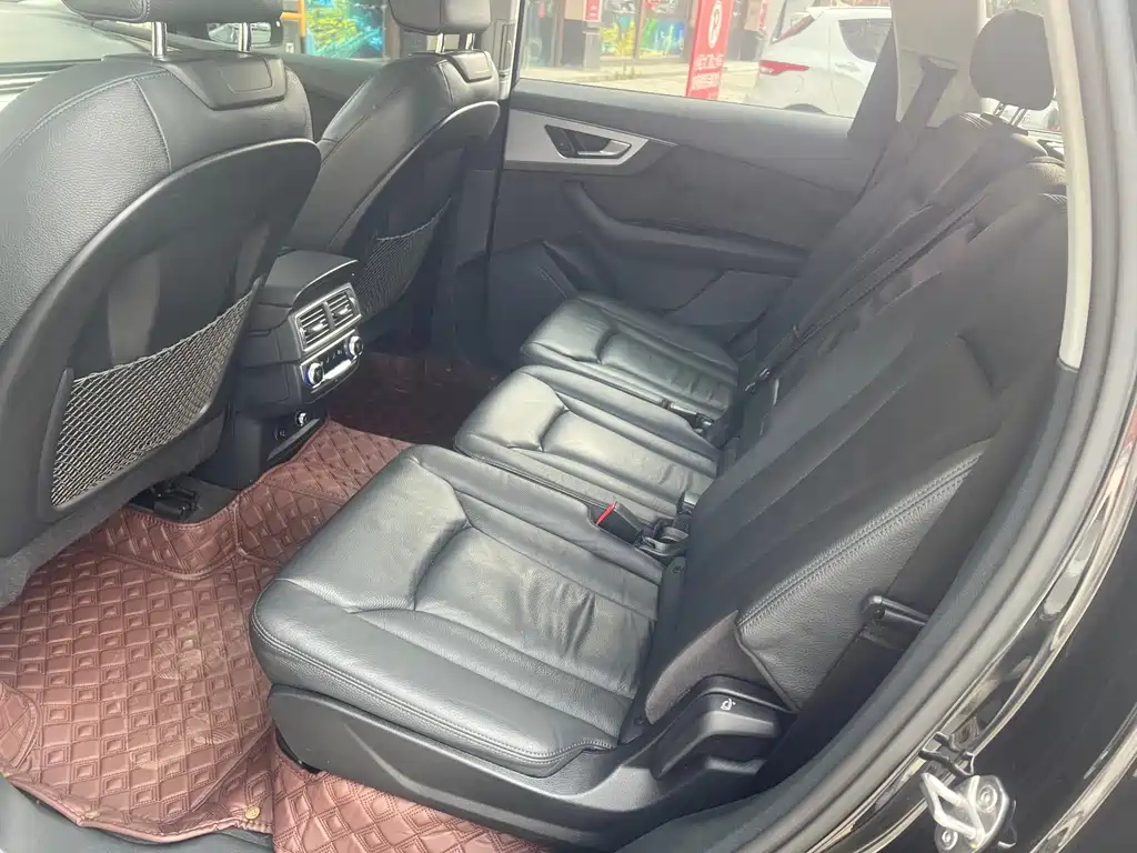 Audi Q7 2018 40 TFSI S line Sport
