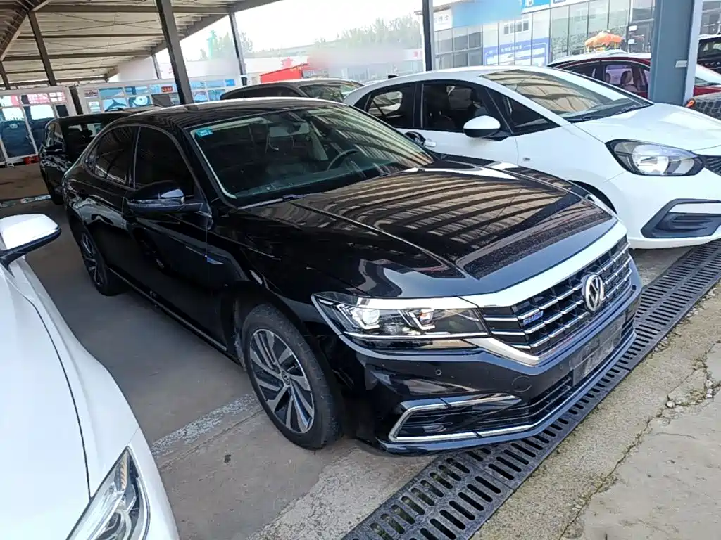 Volkswagen Passat PHEV — миниатюра 4