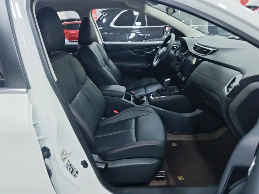 Nissan Qashqai — миниатюра 25