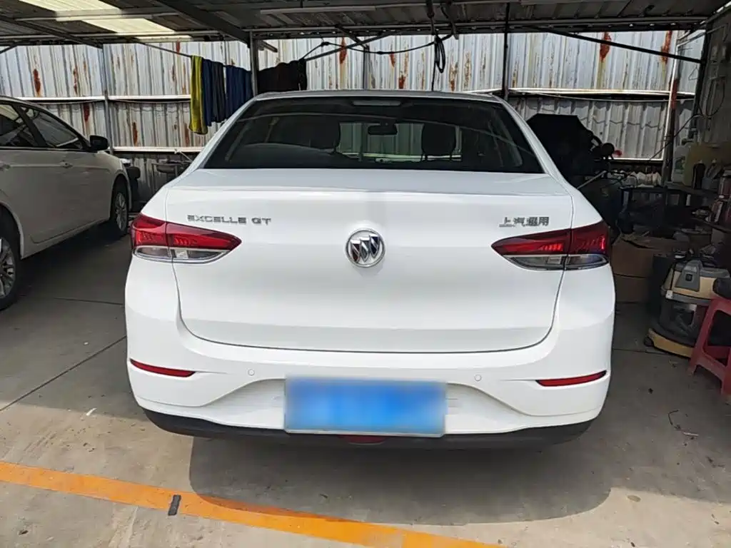 Buick Excelle — миниатюра 6