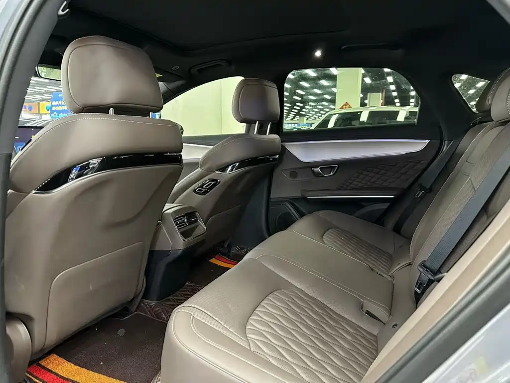 BYD Han — миниатюра 5