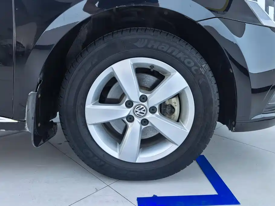 Volkswagen Lavida — миниатюра 6