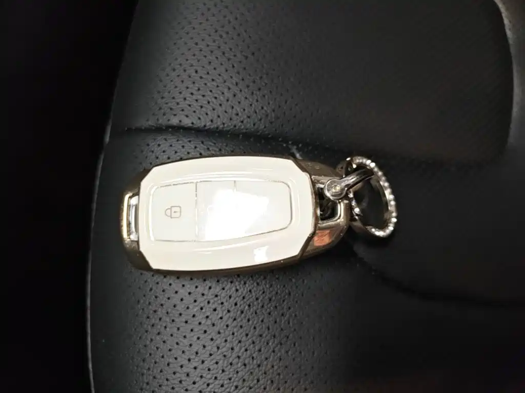 Hyundai Elantra — миниатюра 9