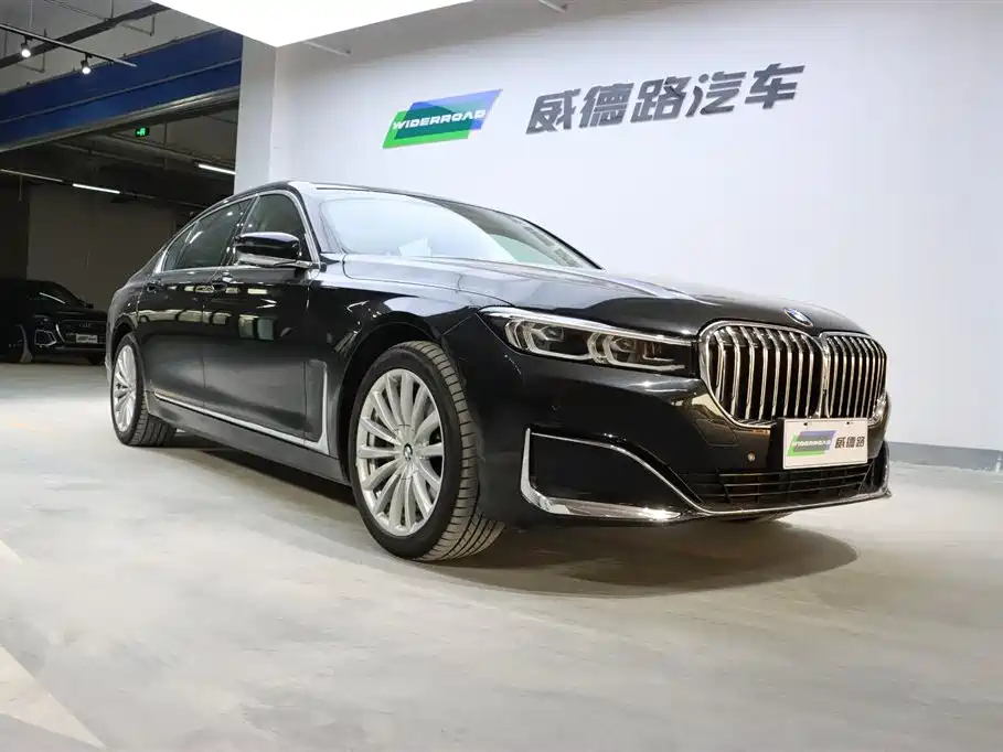 BMW 7 SERIES