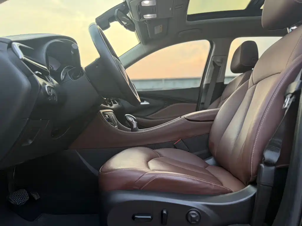 Buick Envision Plus — миниатюра 5