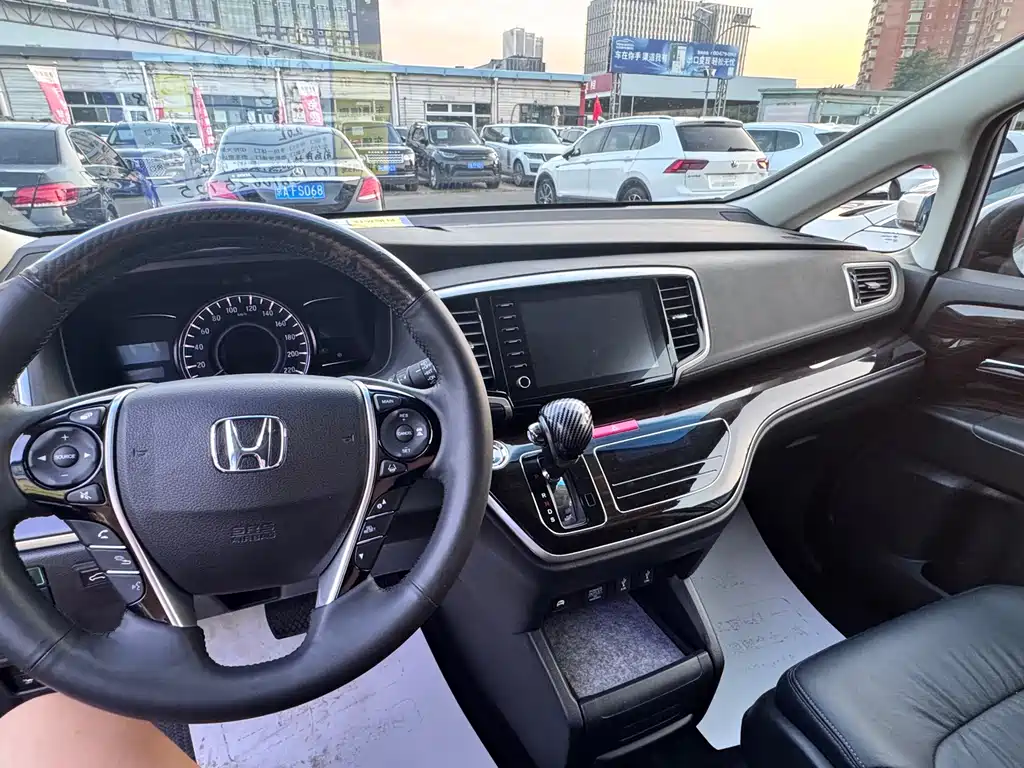 Honda Odyssey — миниатюра 5