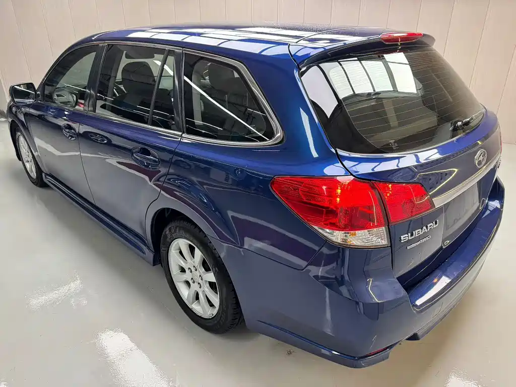 Subaru Legacy 2010 2.0i Luxury