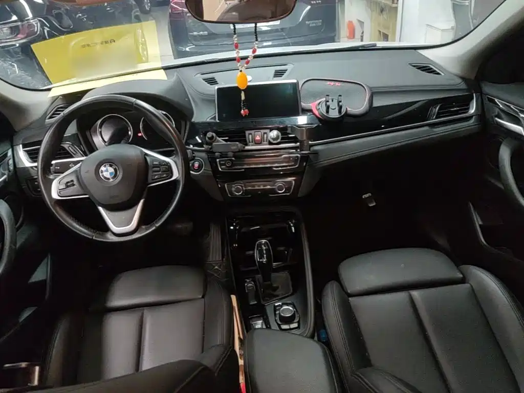 BMW X2 (Import) — миниатюра 10