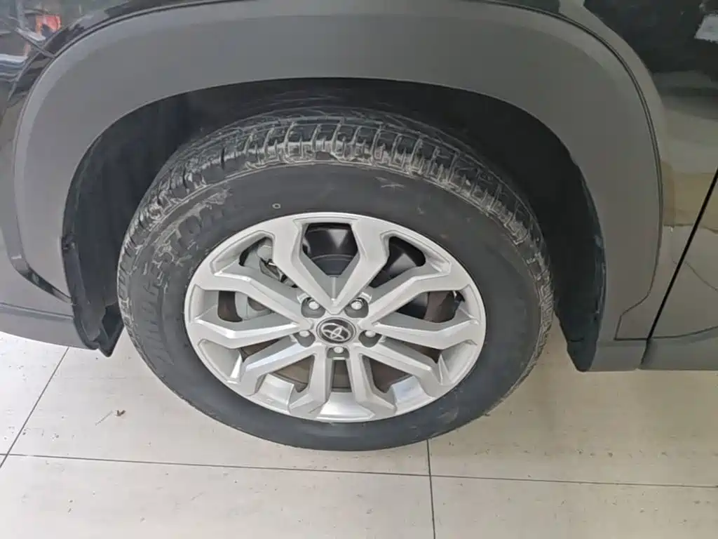 Toyota Frontlander — миниатюра 23