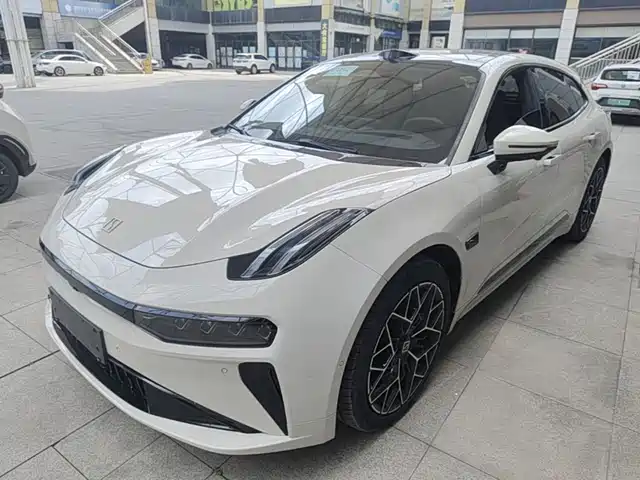 2025 Zeekr 001