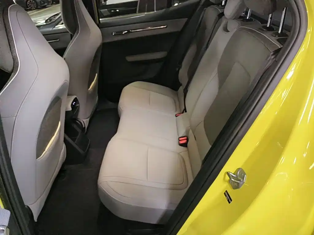 Volvo EX30 — миниатюра 17