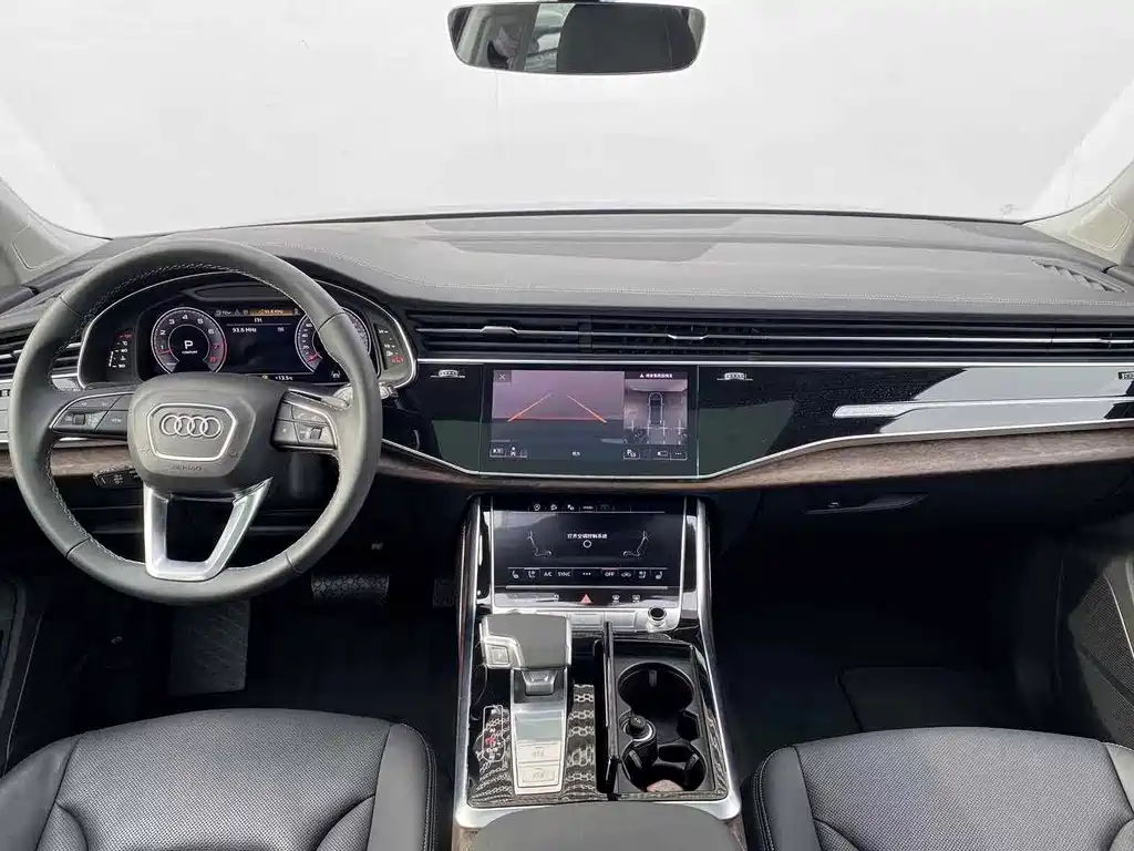 Audi Q7 2026 45 TFSI quattro S line Sport
