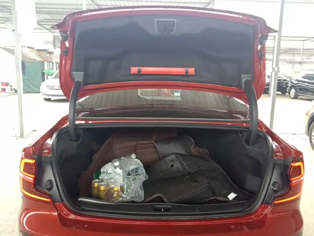 Volvo S60 — миниатюра 19