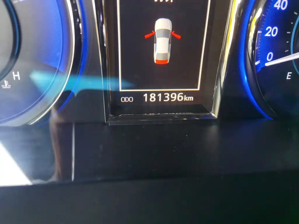 Toyota Camry — миниатюра 12