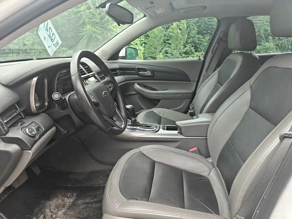 Chevrolet Malibu 2014 2.4L AT Luxury
