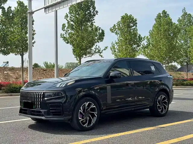 2022 Lynk & Co 09