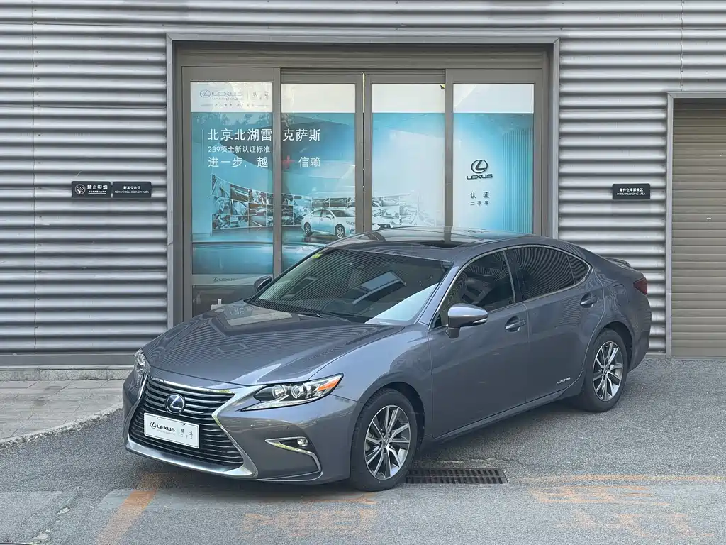 Lexus ES 2018