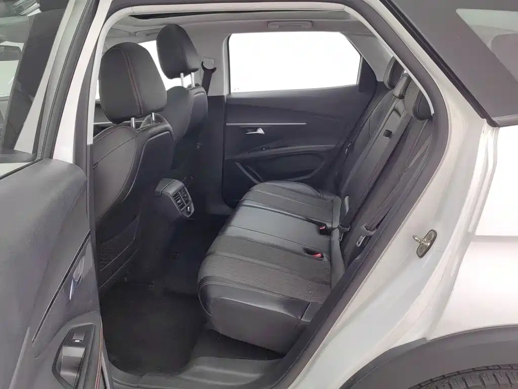 Peugeot 4008 — миниатюра 15