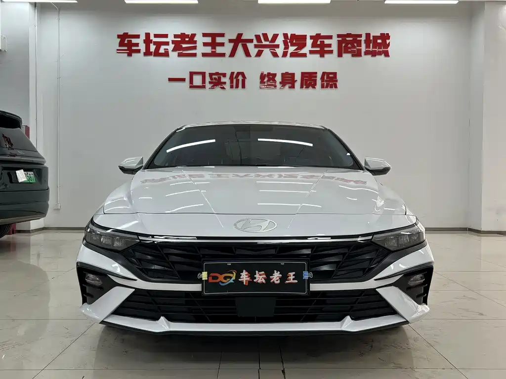 Hyundai Elantra — миниатюра 2