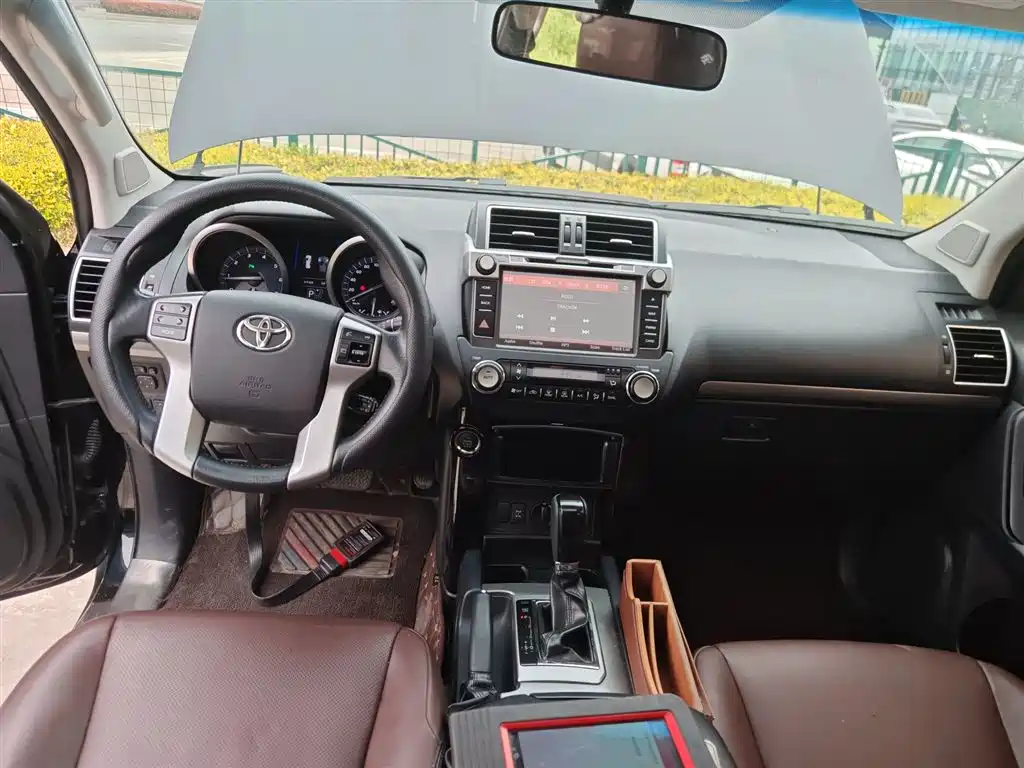 Toyota Land Cruiser Prado 2016 3.5L AT TX-L
