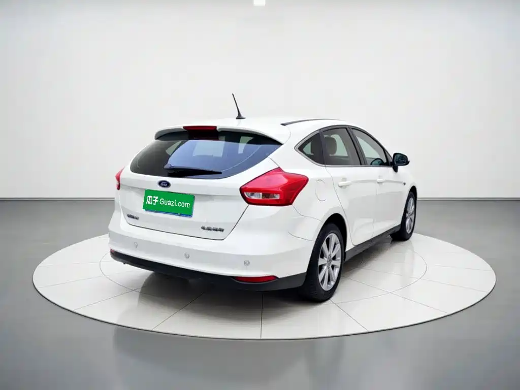 Ford Focus — миниатюра 5