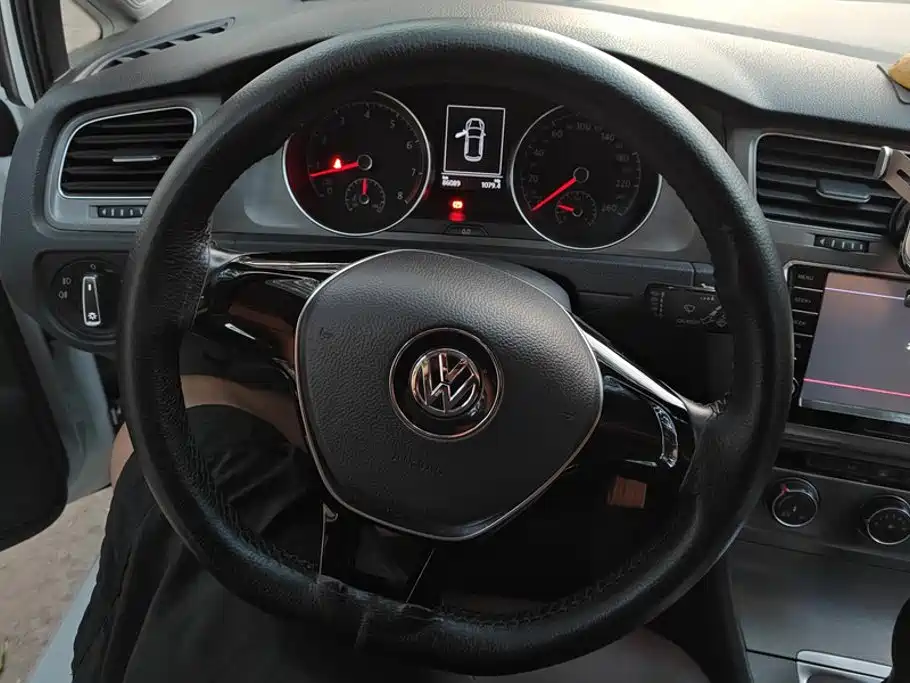 Volkswagen Golf — миниатюра 15