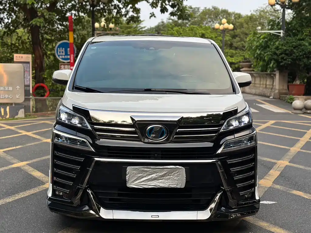 Toyota Vellfire — миниатюра 2