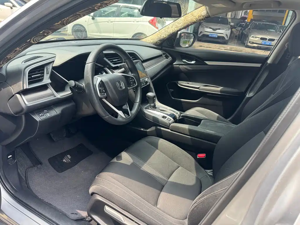 Honda Civic — миниатюра 4