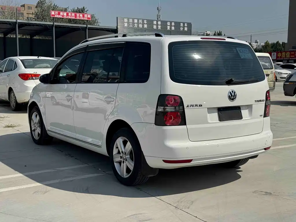 Volkswagen Touran — миниатюра 10
