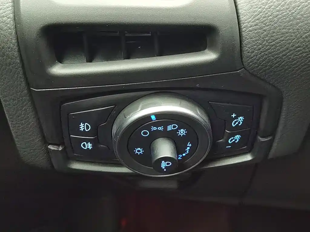 Ford Focus — миниатюра 21