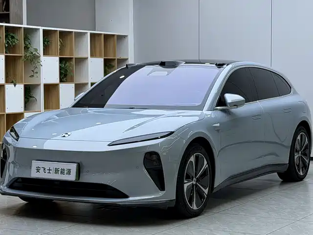 NIO ET5T