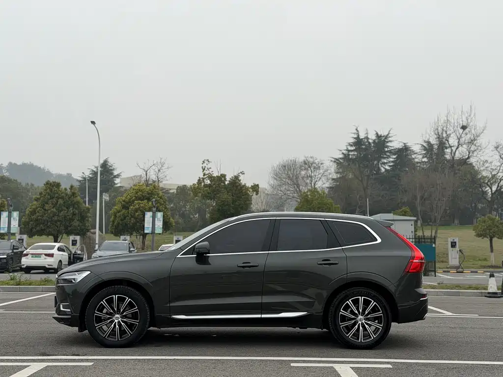 Volvo XC60 2021 T5 Luxury