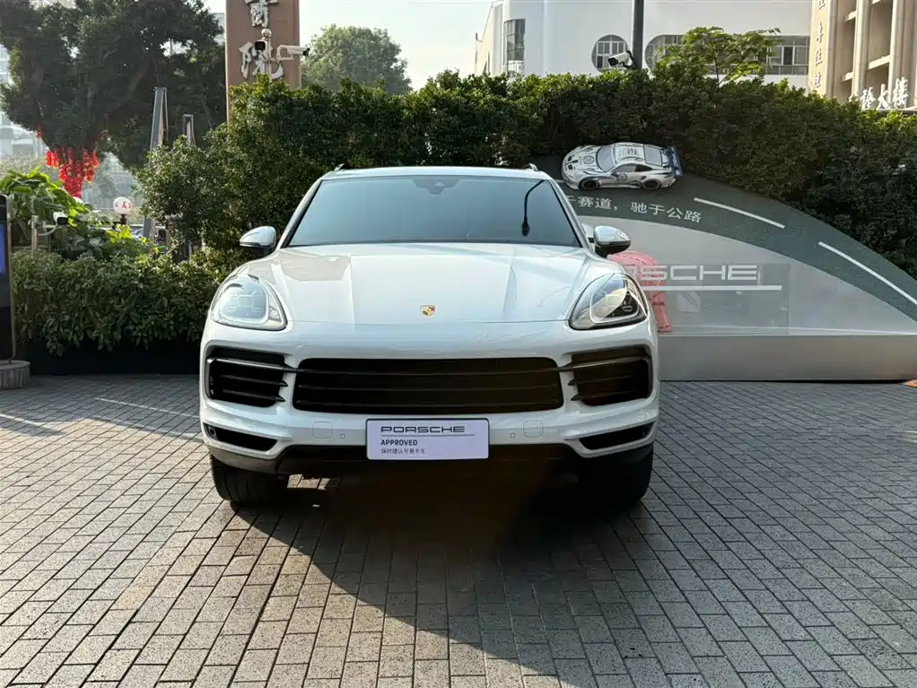 PORSCHE CAYENNE