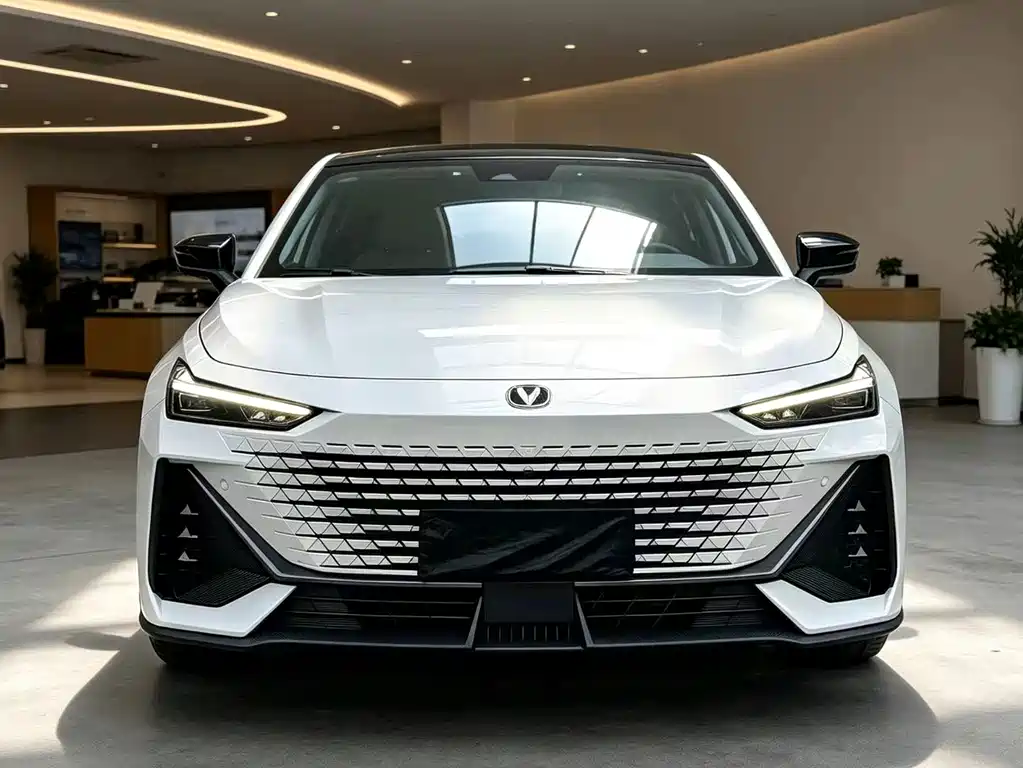 Changan UNI-V — миниатюра 3