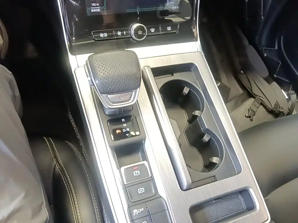 Roewe RX5 — миниатюра 14