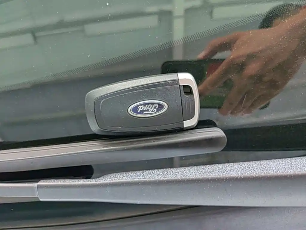 Ford Mondeo — миниатюра 9