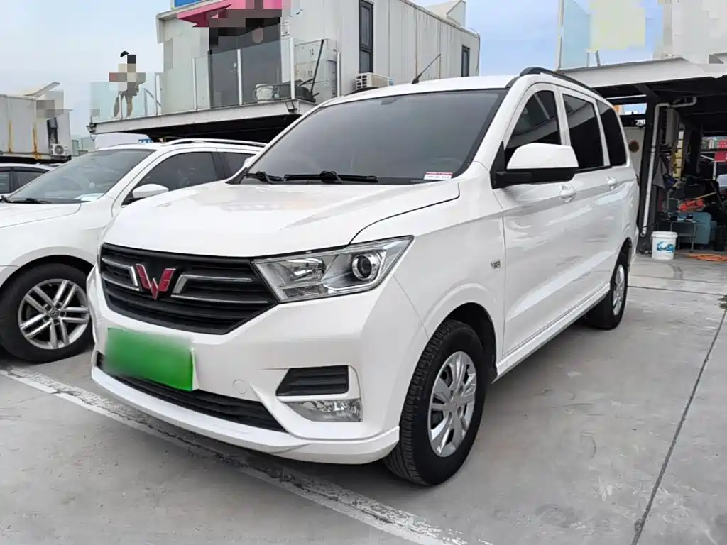Wuling Hongguang — миниатюра 2